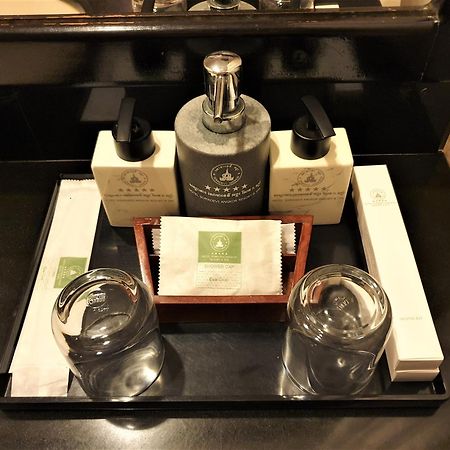 Somadevi Angkor Premium Hotel Siem Reap Buitenkant foto