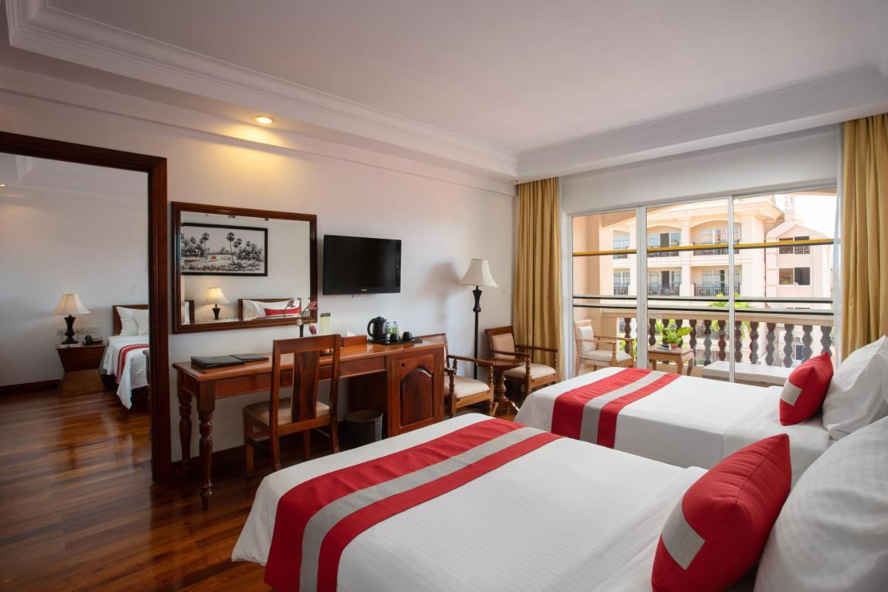 Somadevi Angkor Premium Hotel Siem Reap Buitenkant foto