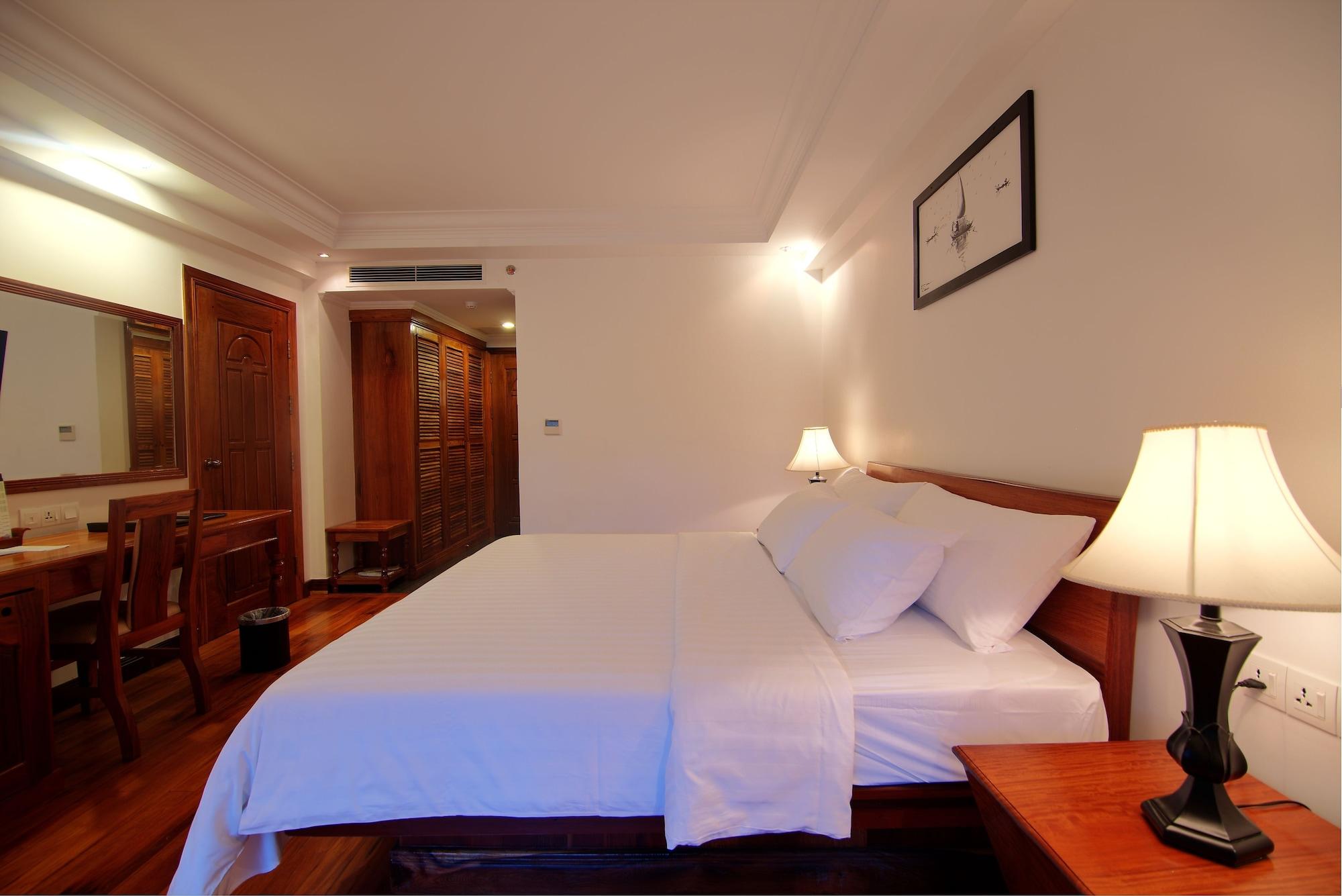 Somadevi Angkor Premium Hotel Siem Reap Buitenkant foto