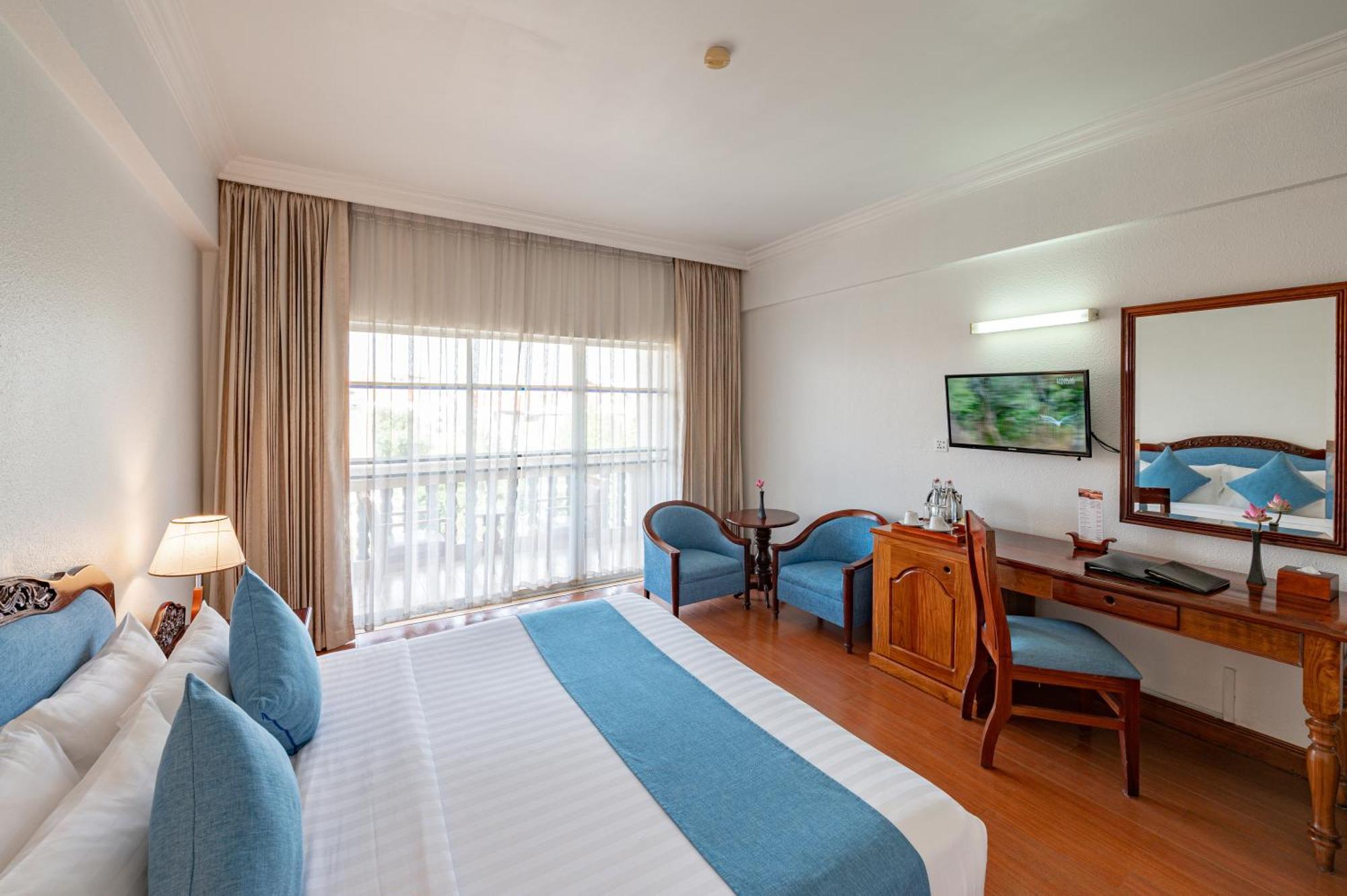 Somadevi Angkor Premium Hotel Siem Reap Buitenkant foto