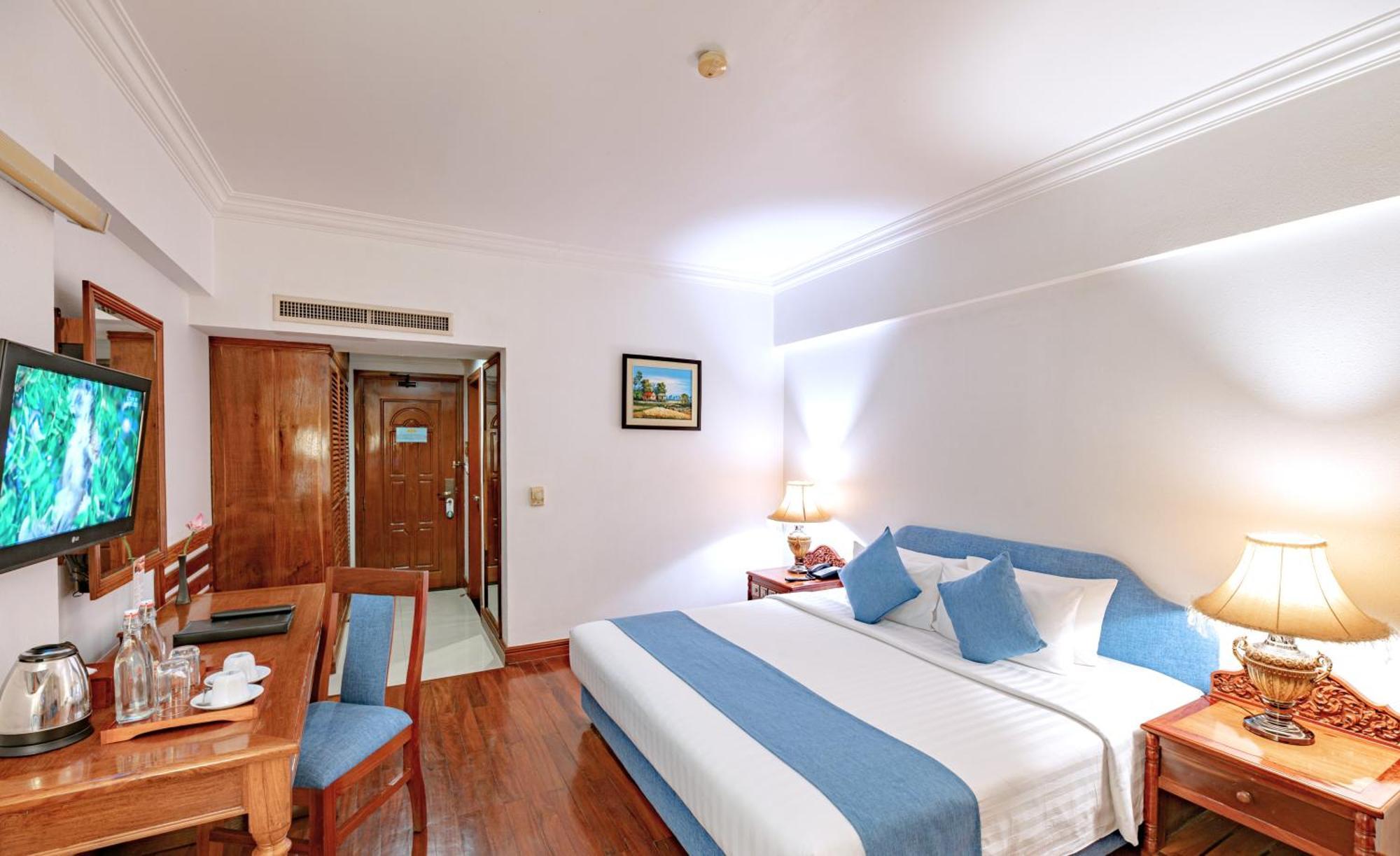 Somadevi Angkor Premium Hotel Siem Reap Buitenkant foto