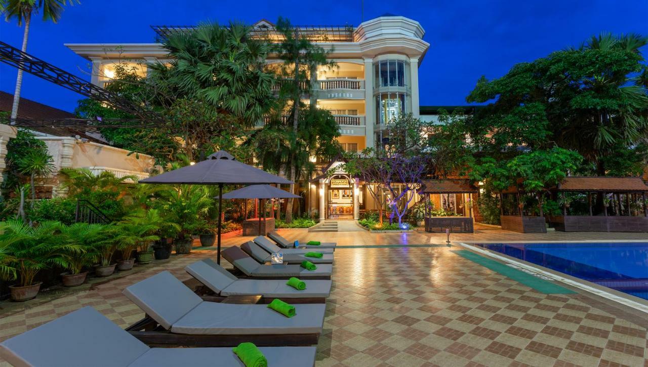 Somadevi Angkor Premium Hotel Siem Reap Buitenkant foto