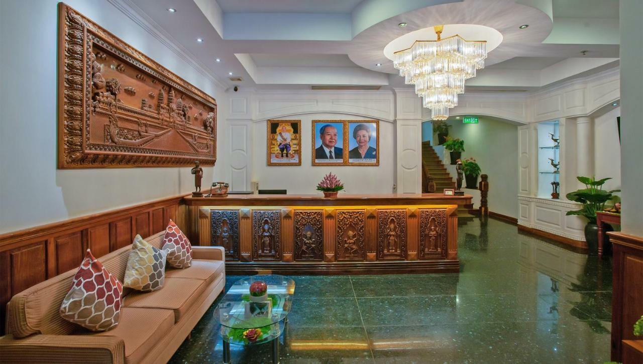 Somadevi Angkor Premium Hotel Siem Reap Buitenkant foto
