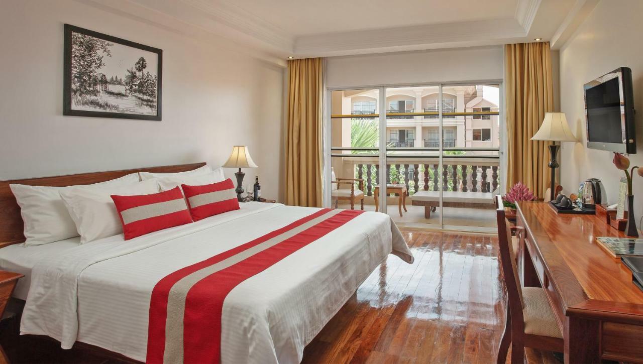 Somadevi Angkor Premium Hotel Siem Reap Buitenkant foto