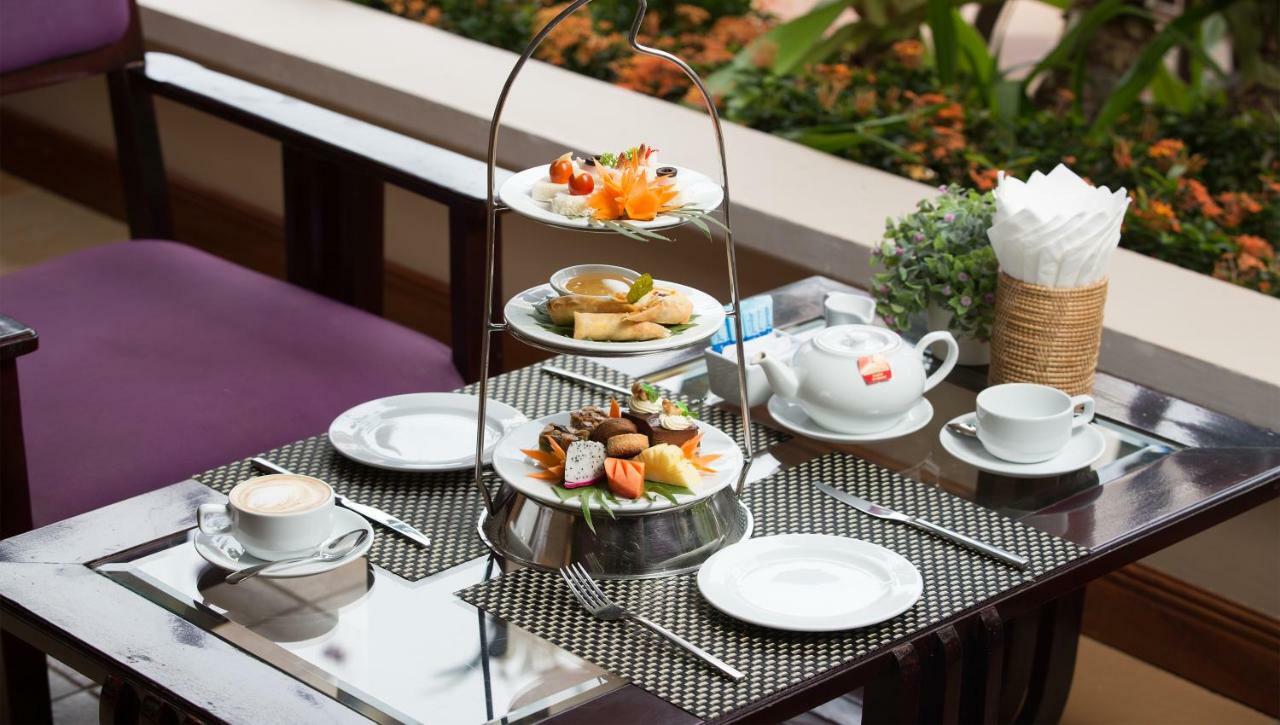 Somadevi Angkor Premium Hotel Siem Reap Buitenkant foto